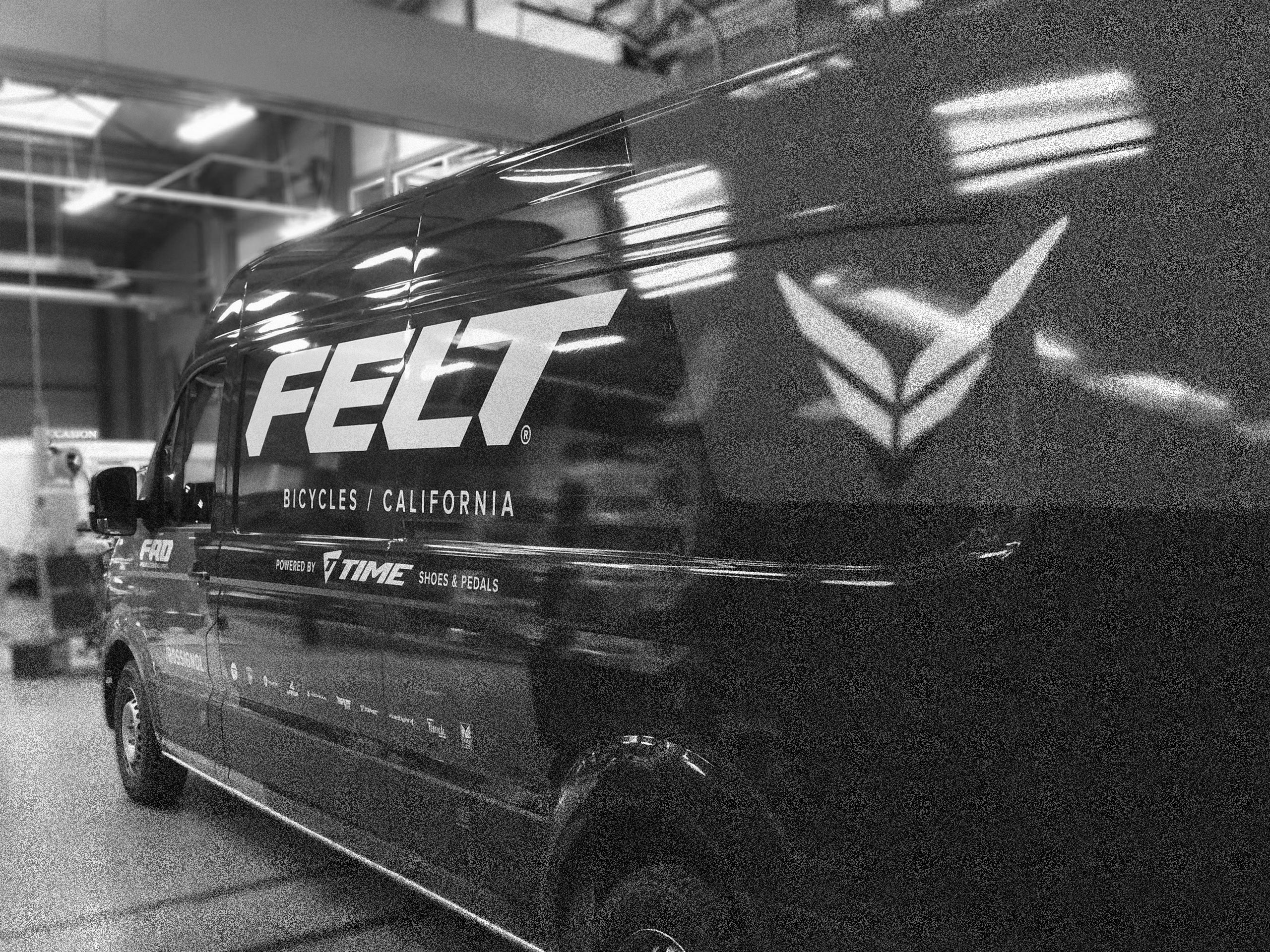 Publicité sur véhicule - Enseigniste à Voiron